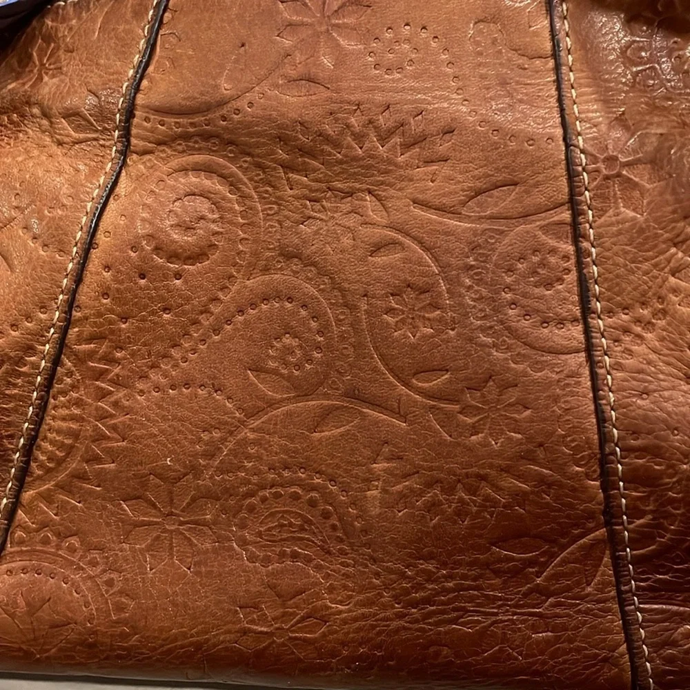 Fossil Vintage Brown Floral Embossed Leather Shoulder/ Hand Bag. UB 3